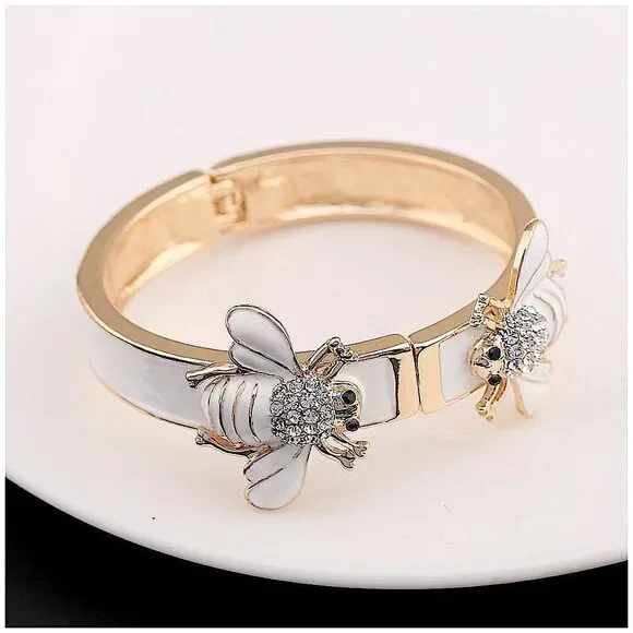 Gold Tone White Enamel Bee Bangle Bracelet Crystal Rhinestone Insect Statement - Picture 4 of 12